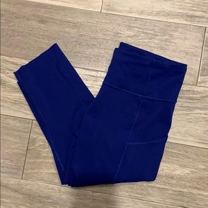 NEW LULULEMON CERULEAN BLUE CROPPED CAPRI